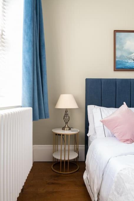 Stylish Beachfront Bolthole With Stunning Sea Views And Luxury Touches Herne Bay Exterior photo